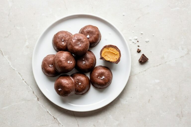 Keto Peanut Butter Chocolate Fat Bombs